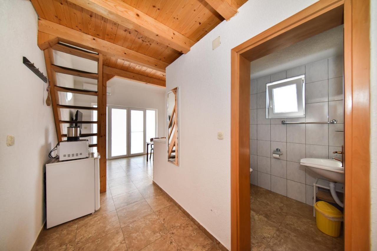 Apartments Zrakic ザトン エクステリア 写真