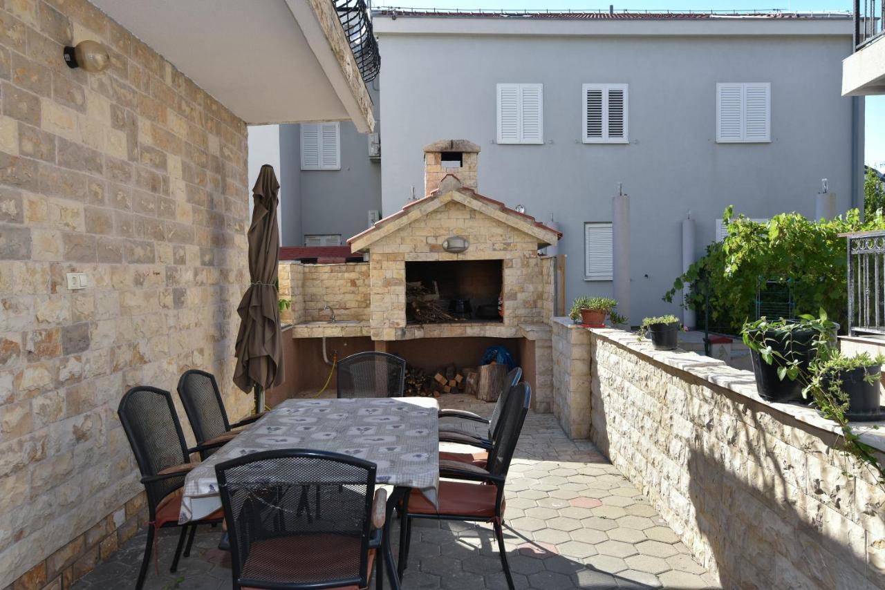 Apartments Zrakic ザトン エクステリア 写真