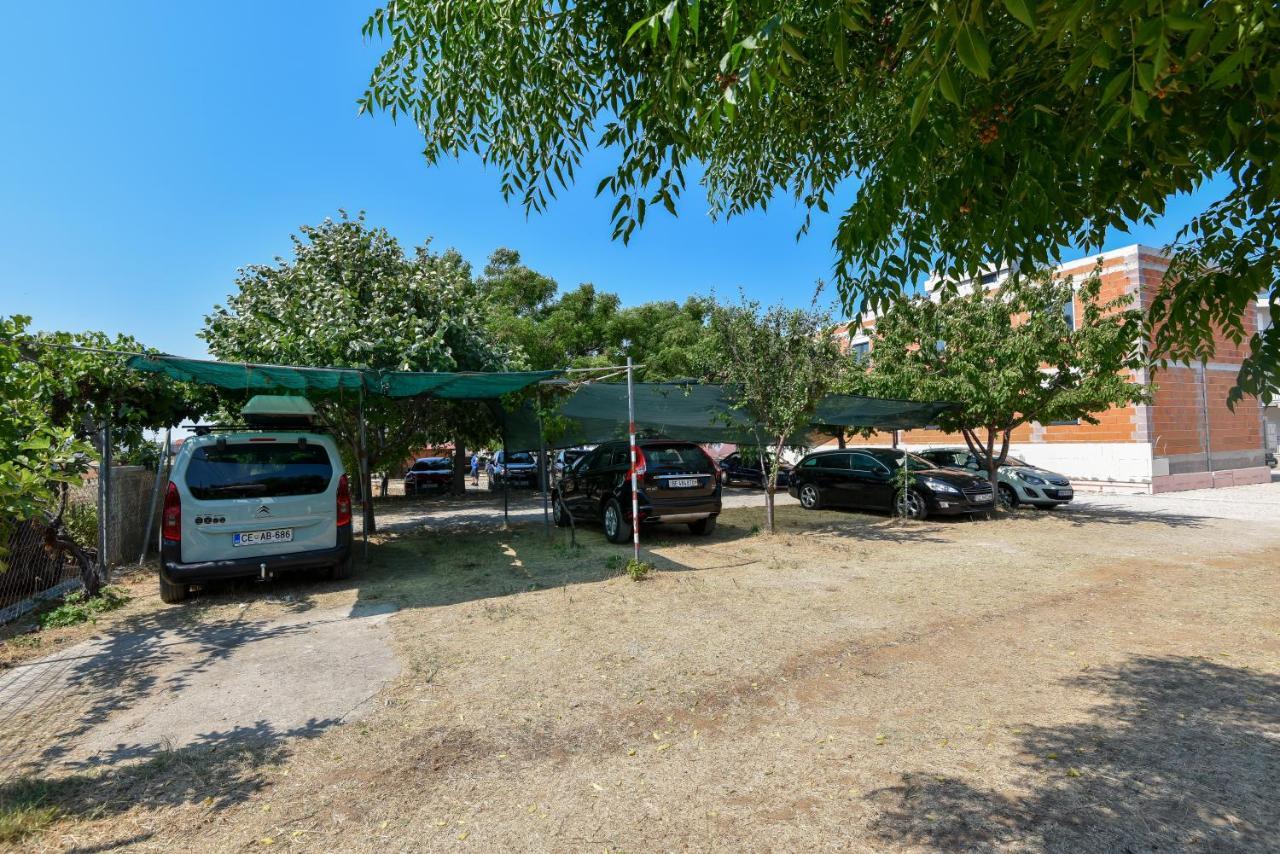 Apartments Zrakic ザトン エクステリア 写真