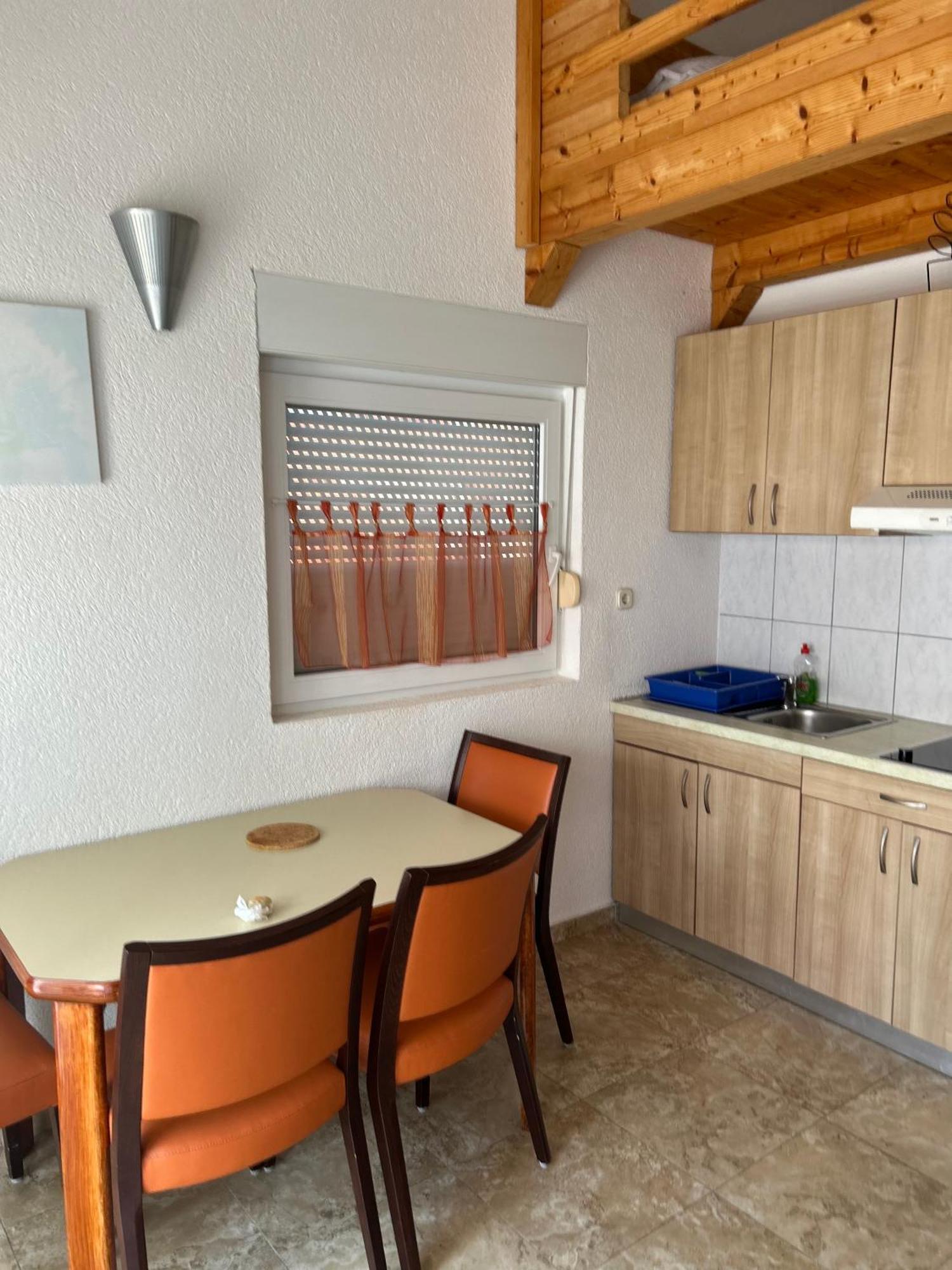 Apartments Zrakic ザトン エクステリア 写真